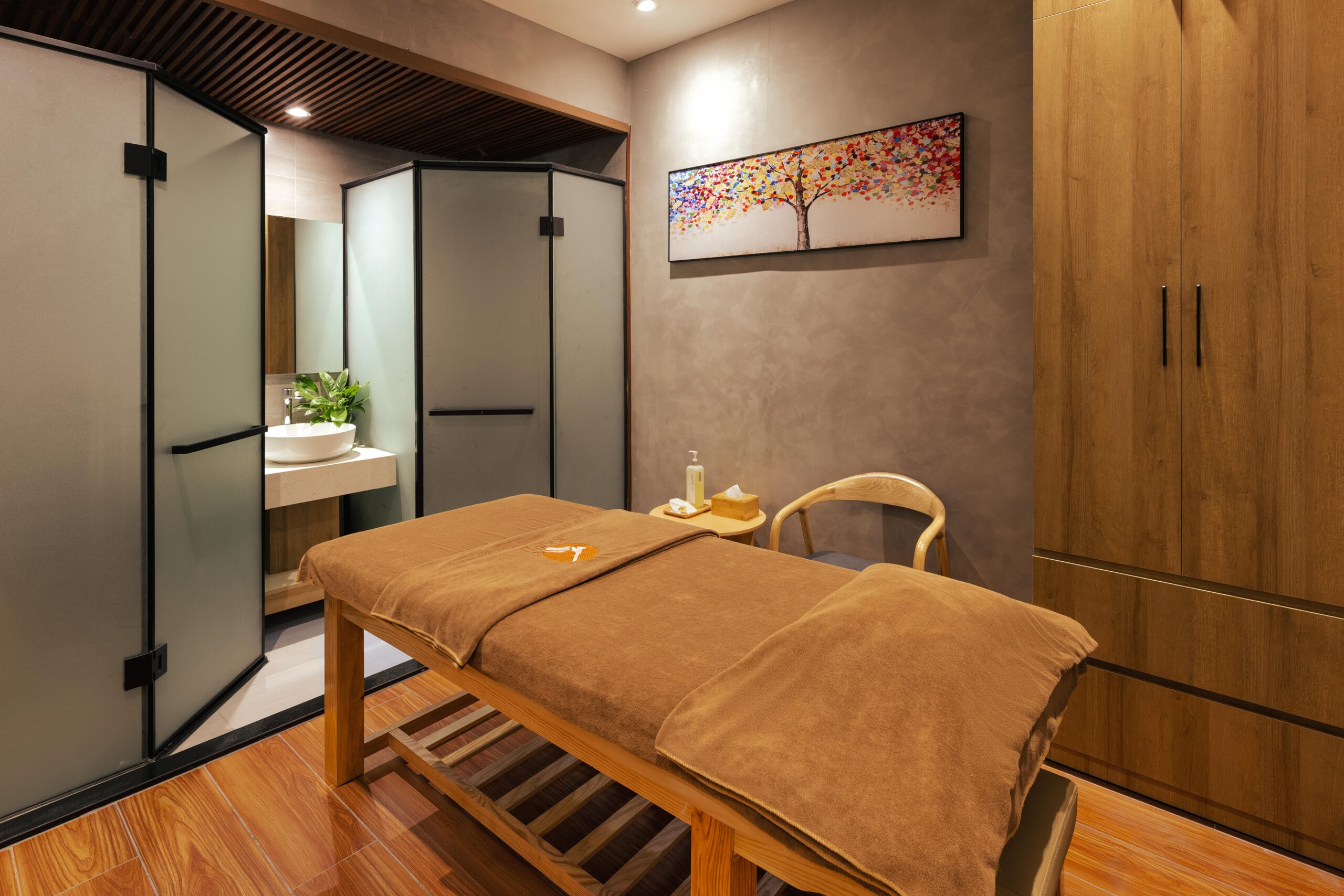 Phong don min scaled